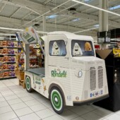 PLV : exécution en plusieurs panneaux PLV camion estafette Rondelé